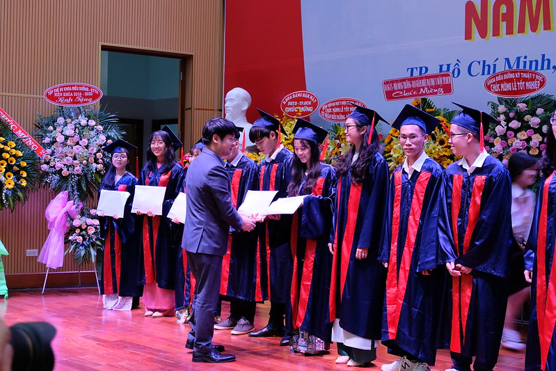 Congratulation to 12 new OT Bachelor degree holders – MCNV – For health ...